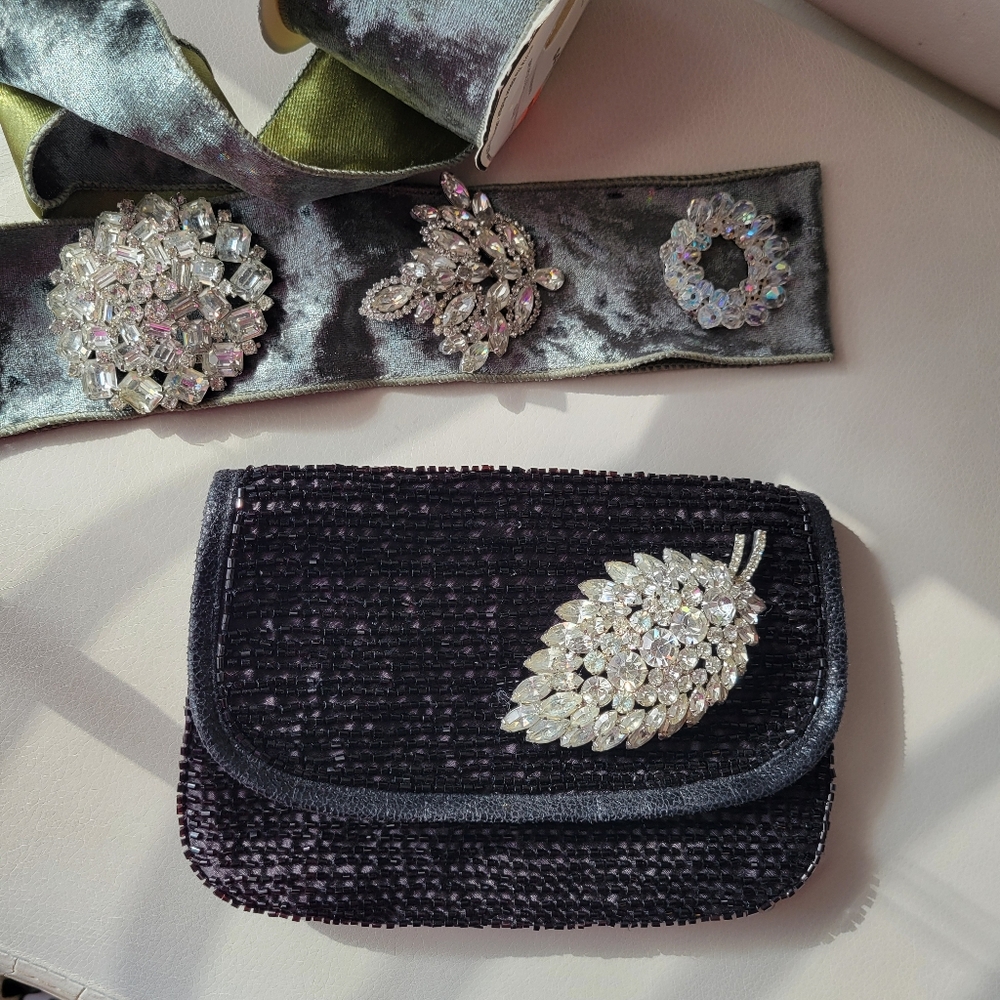Beaded Black Clutch Small Bag ~ Contemporary & Vintage Vibe ~ Date Night ~ Fancy - Picture 9 of 16
